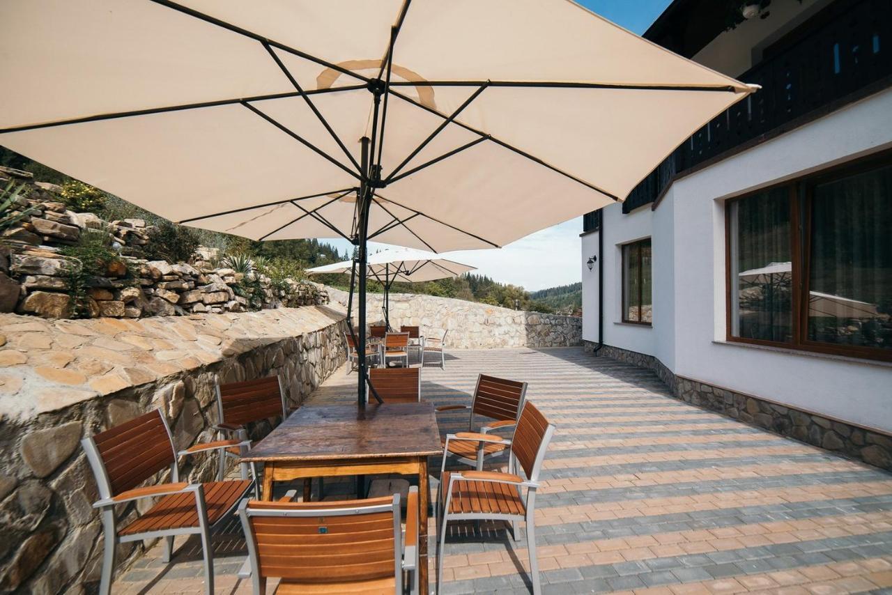 Conacul Domnitei Hotel Voronet Luaran gambar