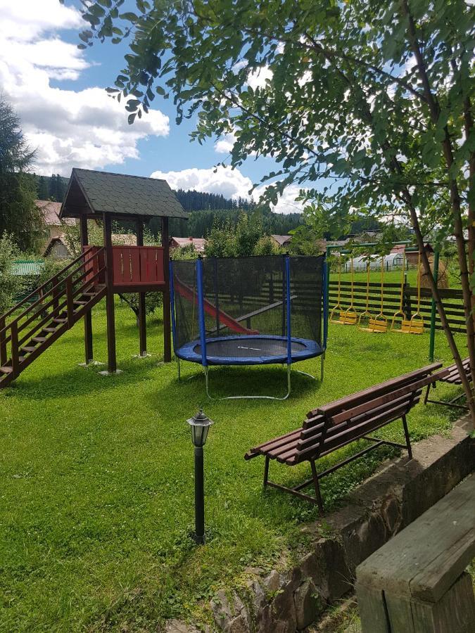Conacul Domnitei Hotel Voronet Luaran gambar