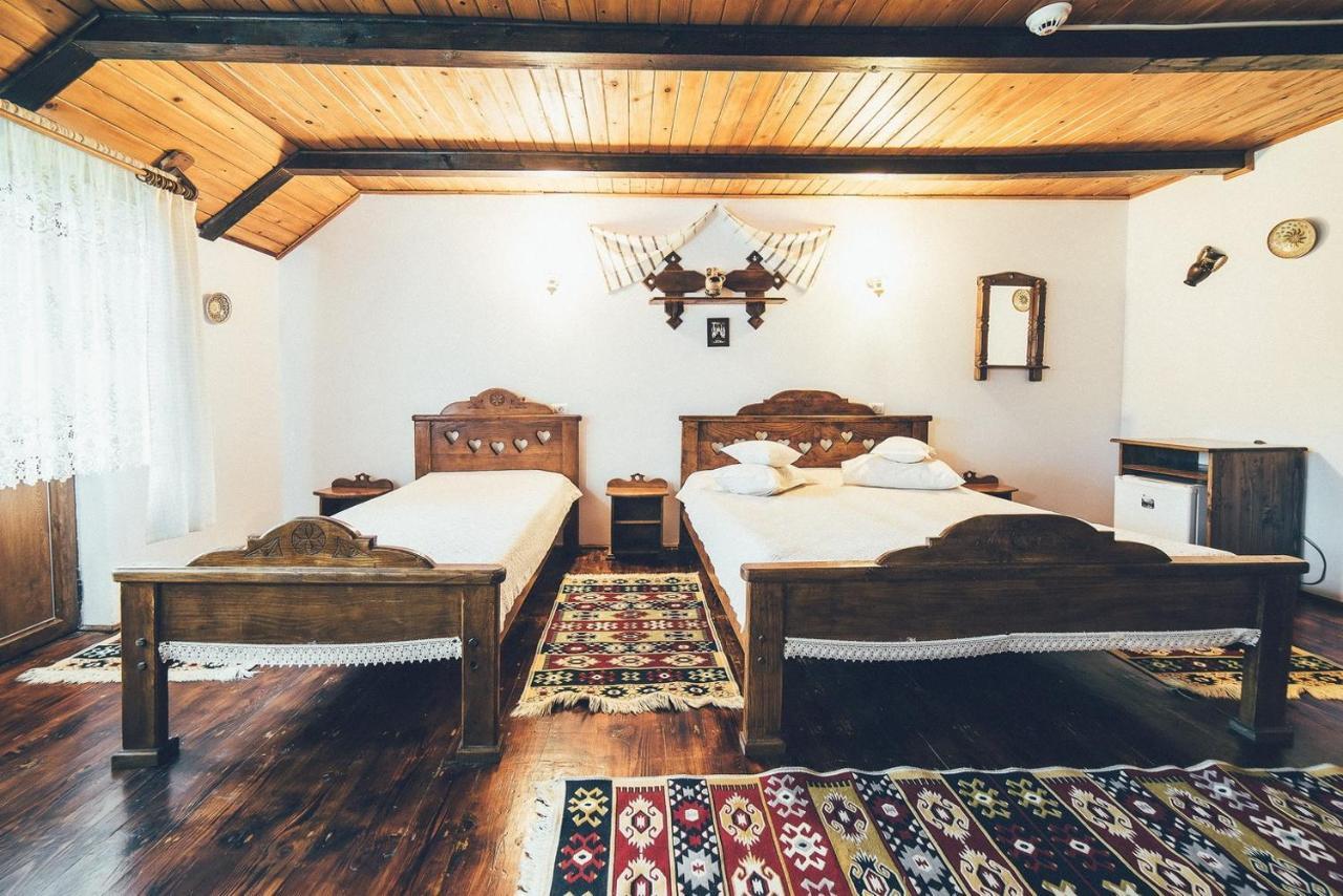 Conacul Domnitei Hotel Voronet Luaran gambar